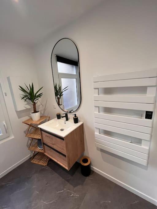 Beau Loft Room Proche Mont Saint Michel Jaccuzi Illimite En Plein Centre Avranches Esterno foto